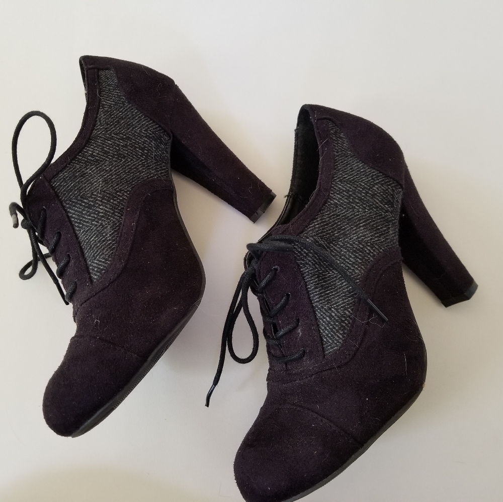 XOXO Womens Booties - Picture 3 of 4